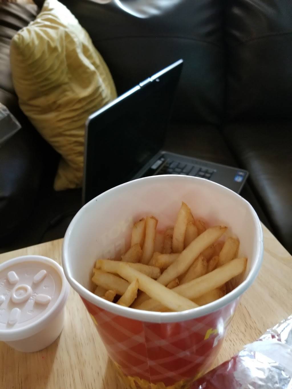 Js Steaks & Subs - Nazareth | restaurant | 848 Nazareth Pike, Nazareth, PA 18064, USA | 6103658668 OR +1 610-365-8668