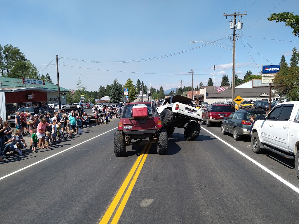 Fuzzys | restaurant | 408 2nd Ave, Deary, ID 83823, USA | 2088771693 OR +1 208-877-1693