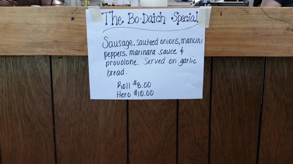 Freds Deli On Main LLC | restaurant | 138 Main St, Berlin, CT 06037, USA | 8608296262 OR +1 860-829-6262