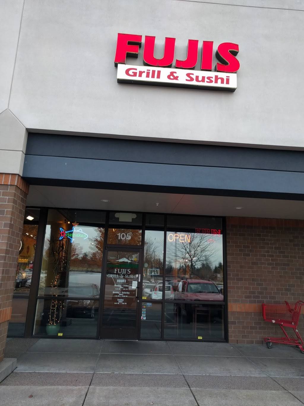 Fujis Grill & Sushi | restaurant | 305 SE Chkalov Dr # 105, Vancouver, WA 98683, USA | 3608964899 OR +1 360-896-4899
