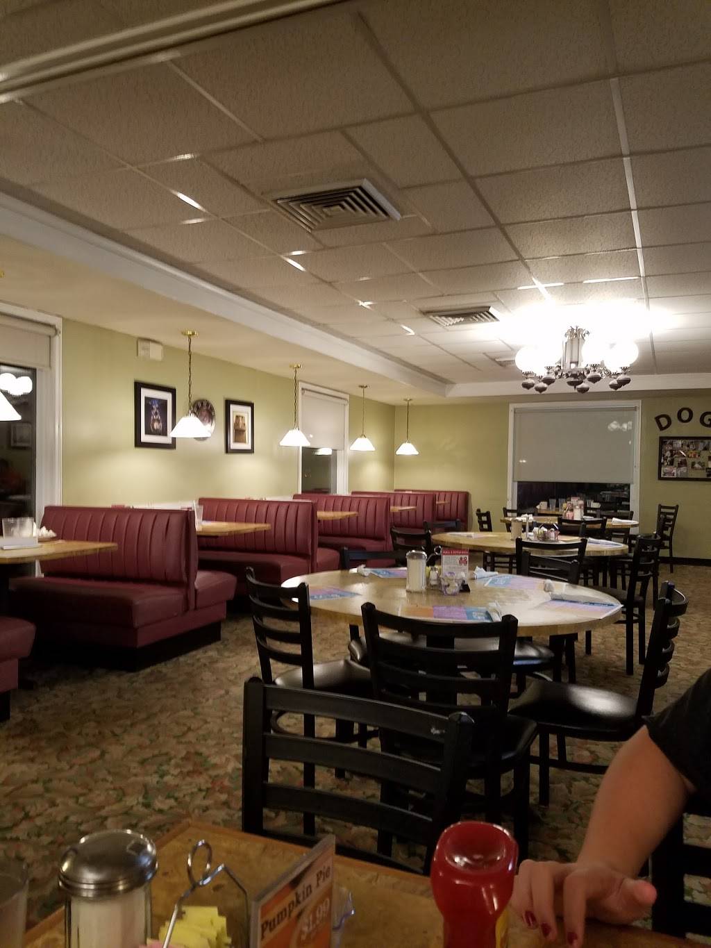 Richards Restaurant | restaurant | 508 Charles Deam Ct, Bluffton, IN 46714, USA | 2608245884 OR +1 260-824-5884