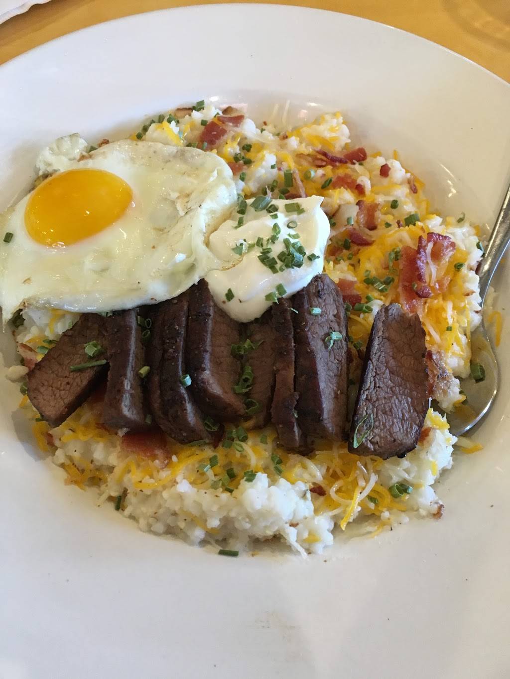 What The Gritz | restaurant | 689 Phoenix Dr, Virginia Beach, VA 23452, USA | 7574981444 OR +1 757-498-1444