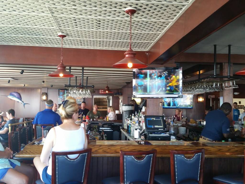 Flying Bridge Restaurant | restaurant | 220 Scranton Ave, Falmouth, MA 02540, USA | 5085482700 OR +1 508-548-2700