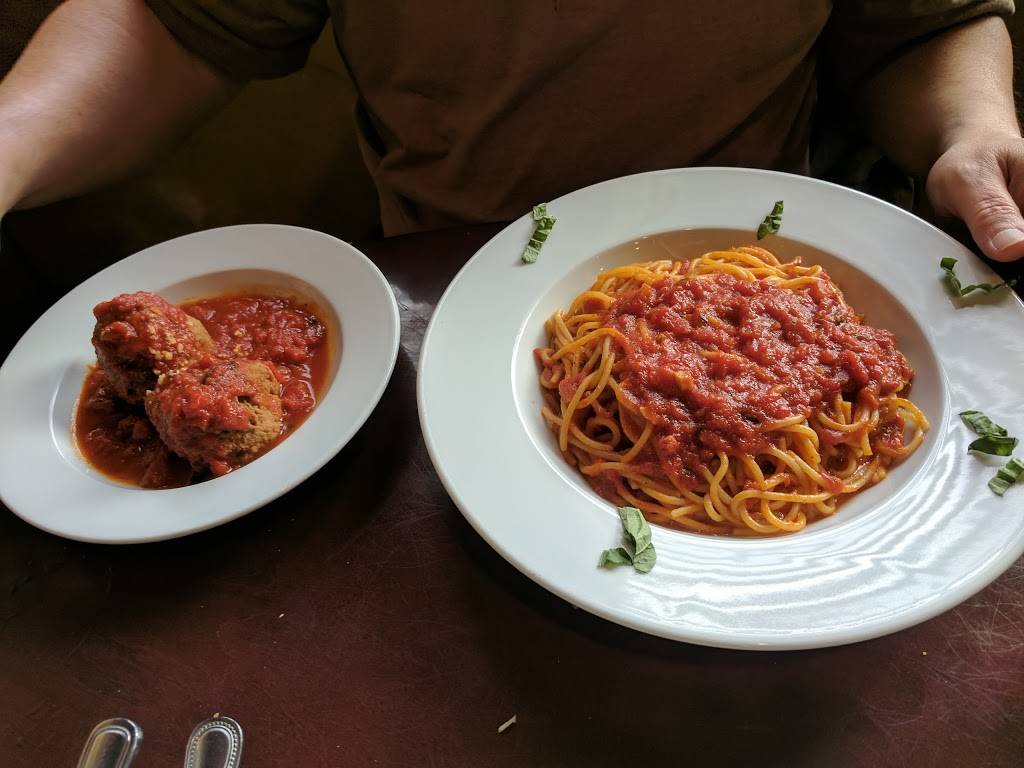 Melina’s Trattoria and Pizzeria | restaurant | 940 N York St, Elmhurst, IL 60126, USA | 6308344374 OR +1 630-834-4374