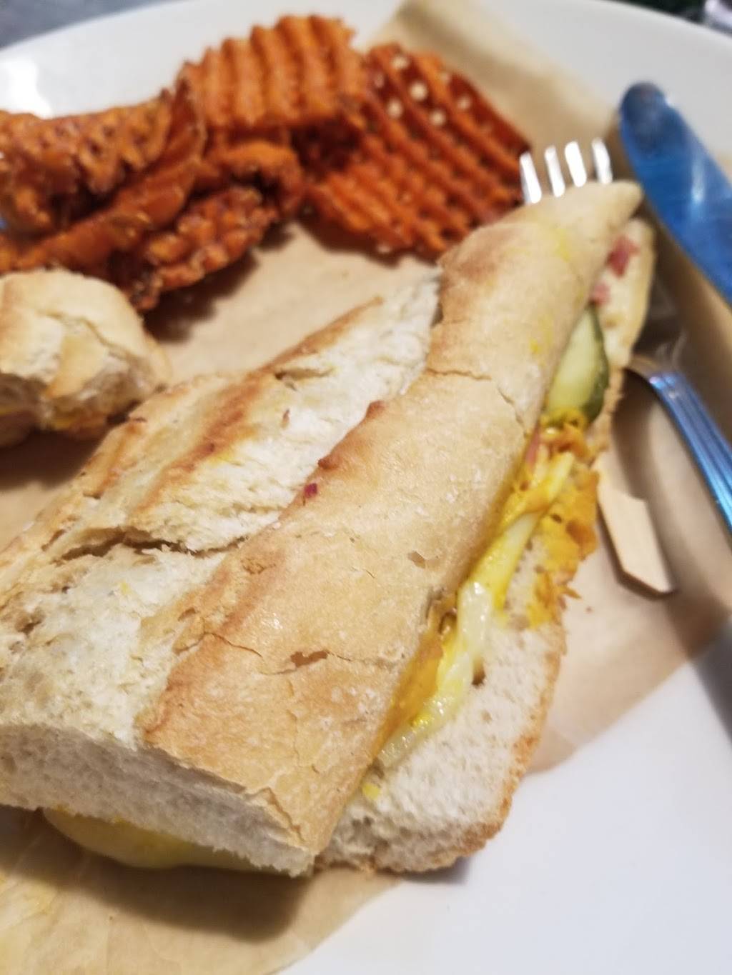 Margaritaville Restaurant Syracuse | restaurant | 1 Destiny USA Dr, Syracuse, NY 13290, USA | 3154014222 OR +1 315-401-4222