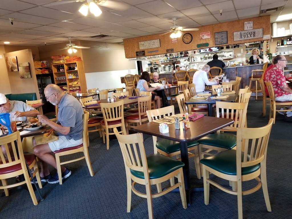 CJs Diner | restaurant | 74894 Lennon Pl suite h-1, Palm Desert, CA 92260, USA | 7608379650 OR +1 760-837-9650