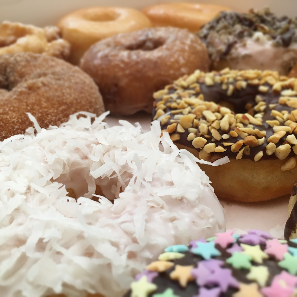 J & J Donuts | bakery | 415 Peachtree Industrial Blvd, Suwanee, GA 30024, USA | 6789263763 OR +1 678-926-3763