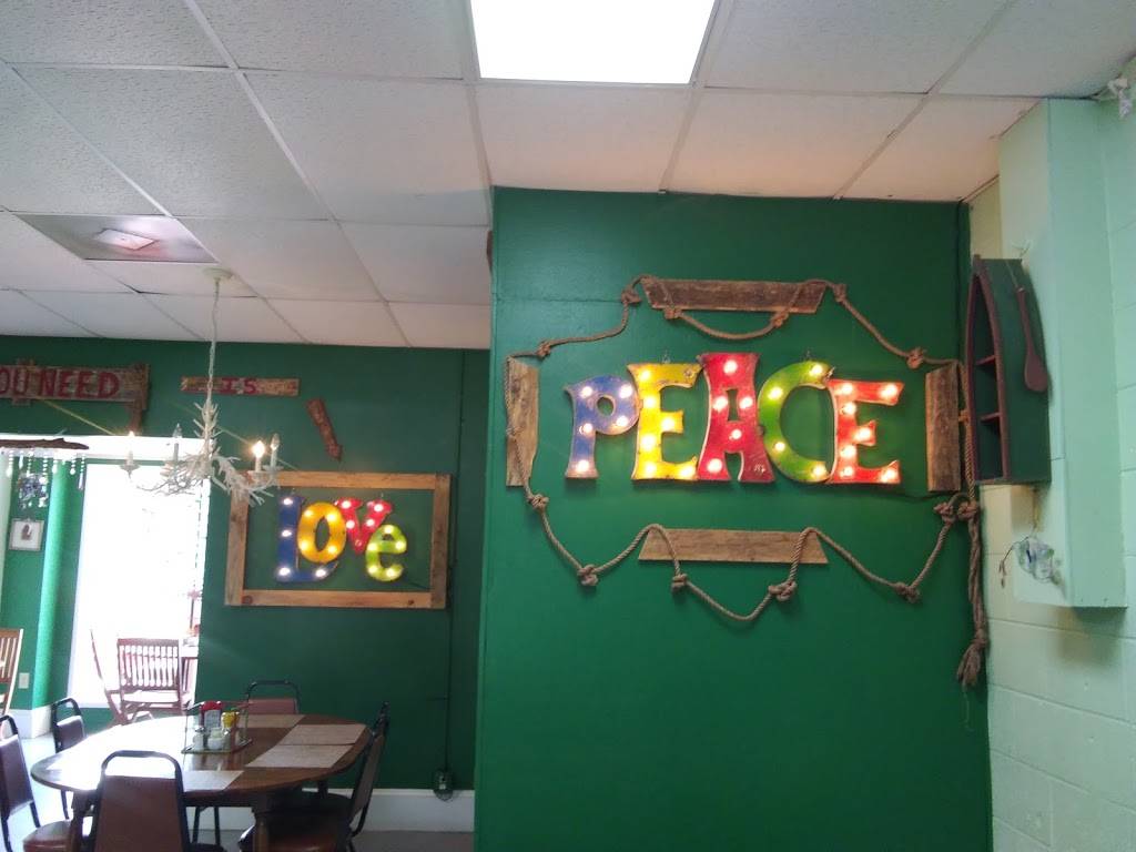 Elevations Pizza & Eats | restaurant | 228 NE Main St, Franklin, NC 28734, USA | 8283691359 OR +1 828-369-1359