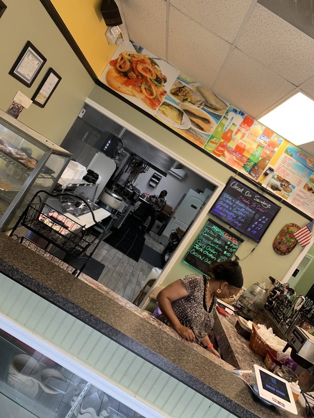 Taste Of The Islands | restaurant | 2578 Ashley River Rd j, Charleston, SC 29414, USA | 8438049554 OR +1 843-804-9554