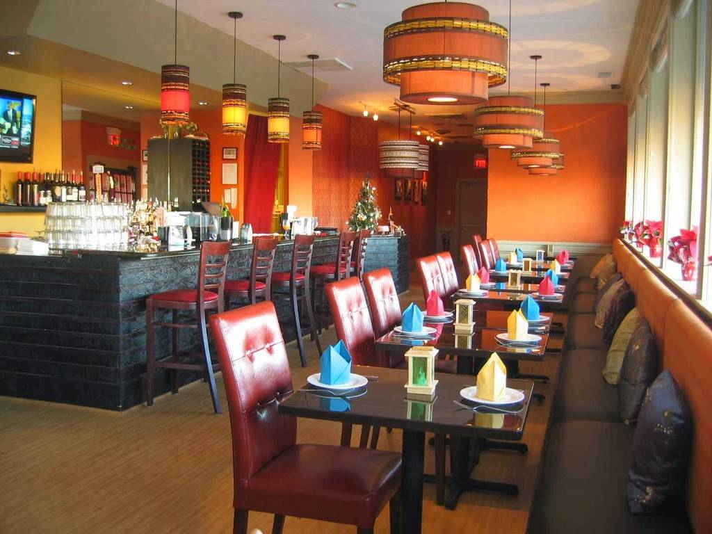 Aiyara Thai Restaurant Leesburg VA | restaurant | 5 Catoctin Cir SE, Leesburg, VA 20175, United States | 7037711131 OR +1 703-771-1131