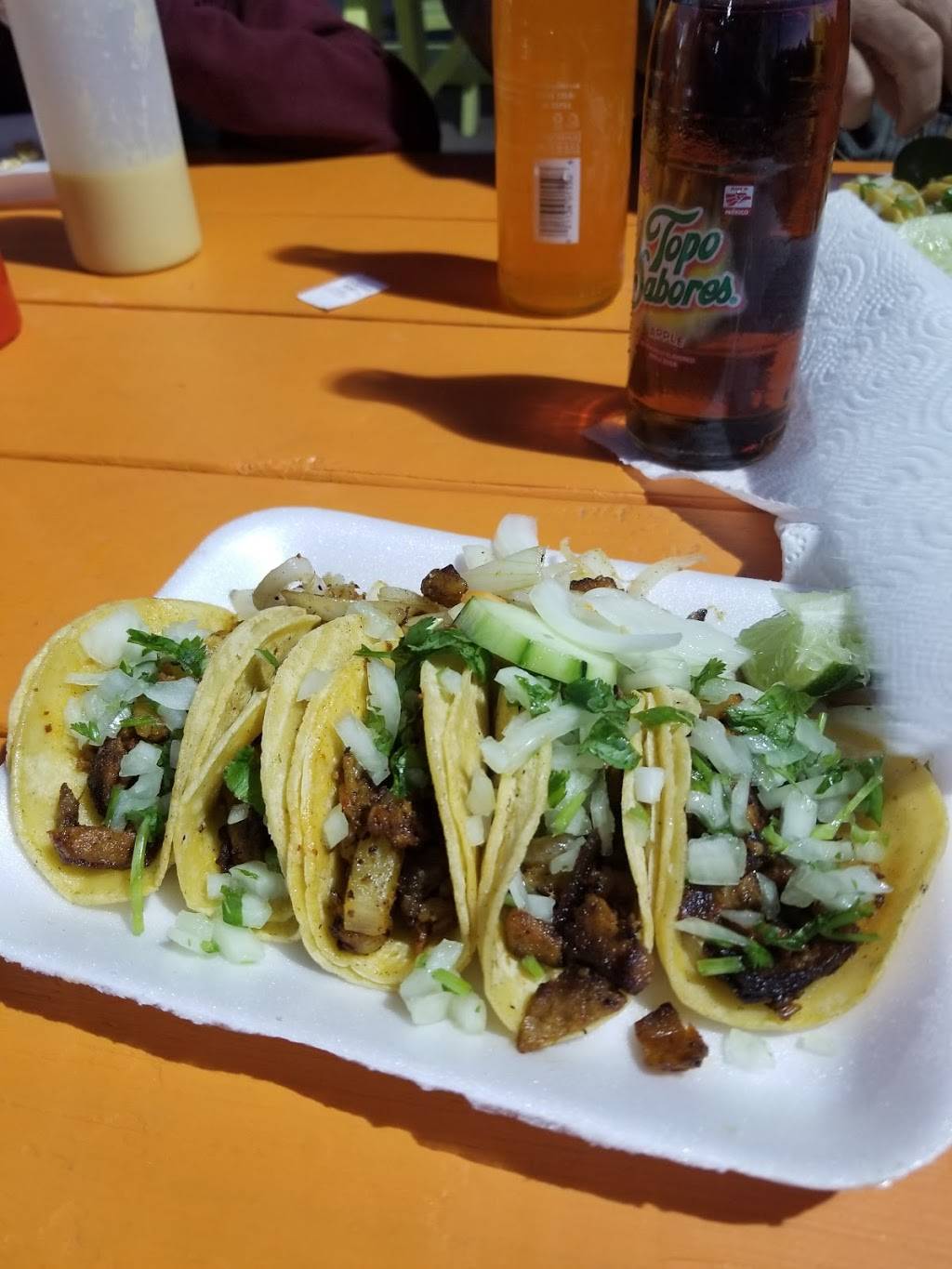 Tacos de trompo los güeros | restaurant | 3311, 7355 S Texas 6, Houston, TX 77083, USA | 8327277557 OR +1 832-727-7557