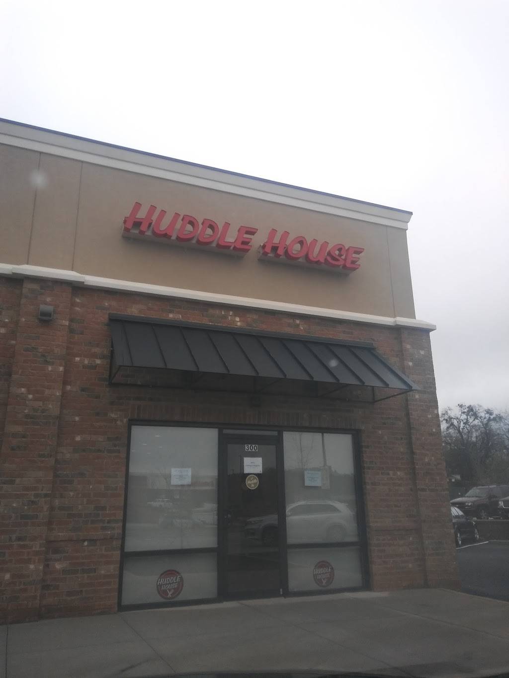 Huddle House | meal takeaway | 1920 Jesse Jewell Pkwy, Gainesville, GA 30501, USA | 4702525870 OR +1 470-252-5870