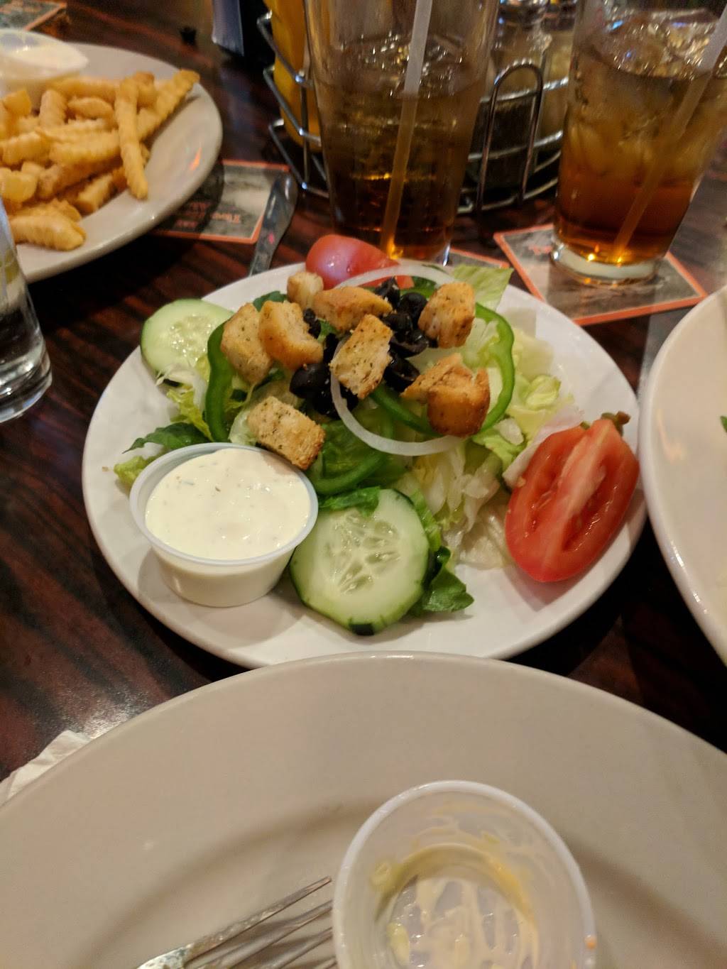 Emils Tavern on Center | restaurant | 161 Center St, Grayslake, IL 60030, USA | 8475438879 OR +1 847-543-8879