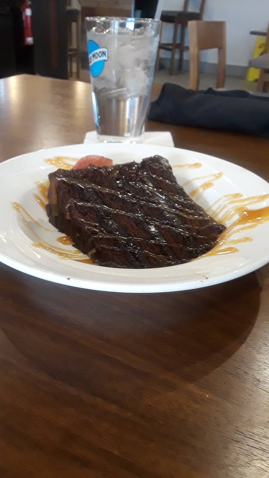 The Hub Bar & Grill | restaurant | 4181 W 150th St, Cleveland, OH 44135, USA | 2162527700 OR +1 216-252-7700