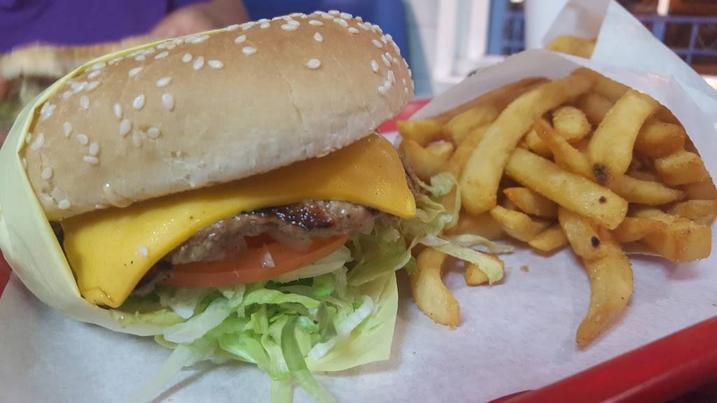 Tams Burgers | restaurant | 3216 W Beverly Blvd, Montebello, CA 90640, USA | 3238900009 OR +1 323-890-0009