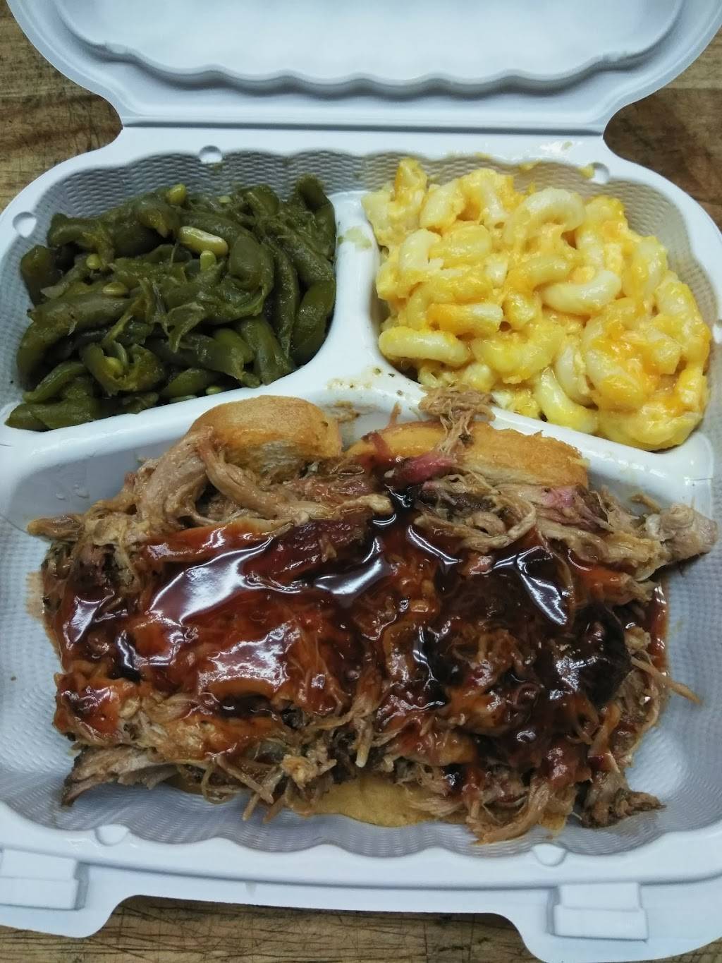 CZigs BBQ | restaurant | 14710 Main St, Upper Marlboro, MD 20772, USA | 3016277000 OR +1 301-627-7000