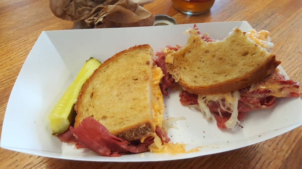 Village Market & Deli | meal takeaway | 6234 Main St, Tannersville, NY 12485, USA | 5185896111 OR +1 518-589-6111