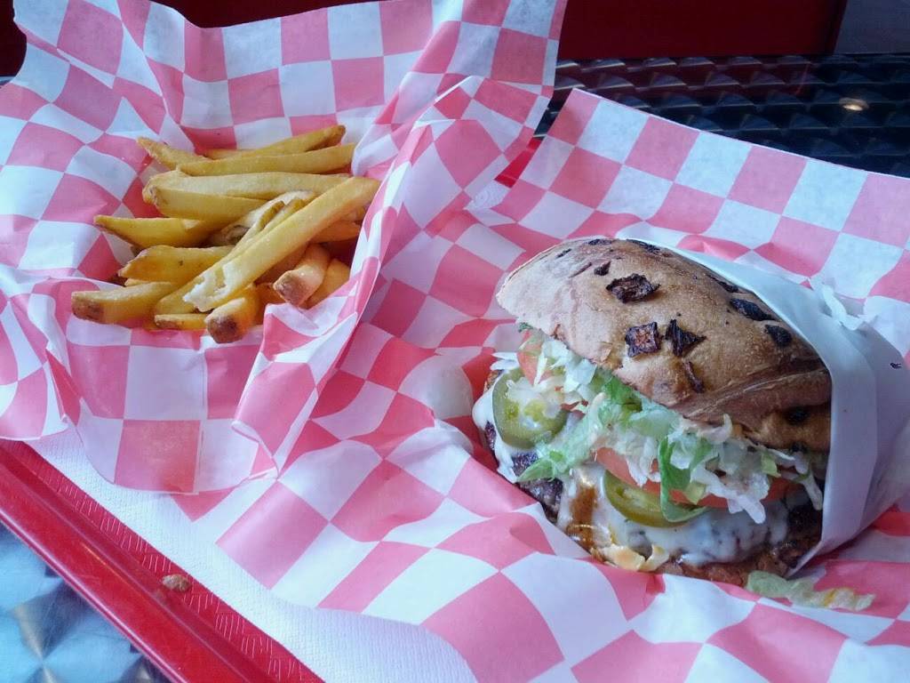 25 Burgers Flemington | restaurant | 313 US-202, Flemington, NJ 08822, USA | 9082371033 OR +1 908-237-1033