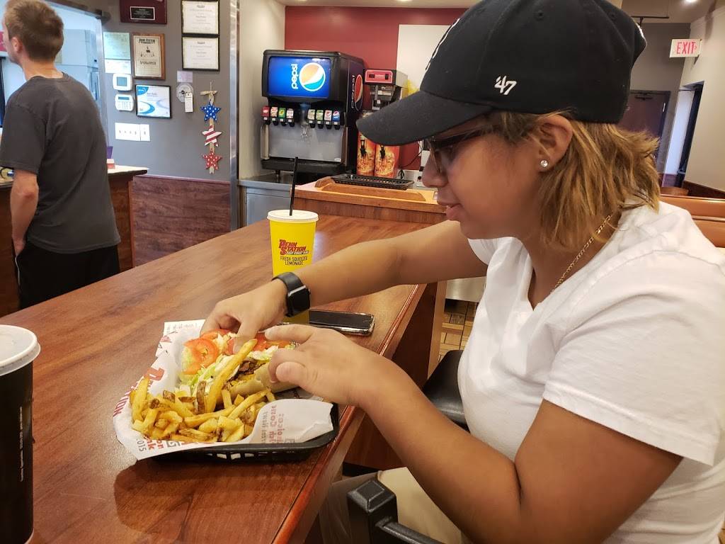 Penn Station East Coast Subs | meal takeaway | 4820 W 57th St, Indianapolis, IN 46254, USA | 3173477366 OR +1 317-347-7366