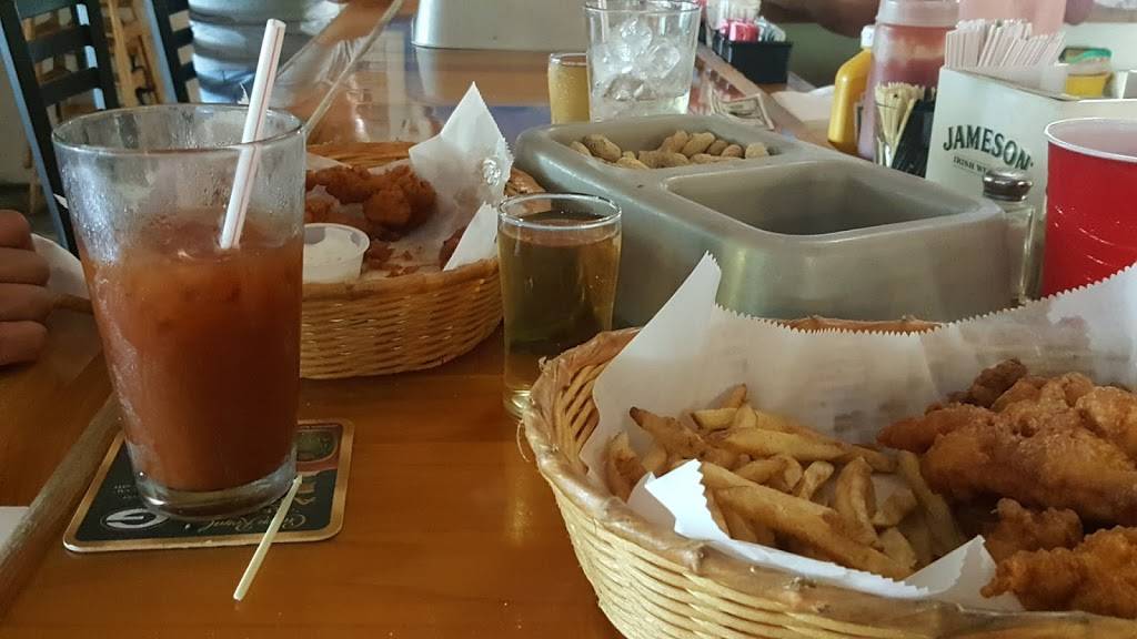 Wedges | restaurant | 2006 N County Road E, Janesville, WI 53548, USA | 6087571444 OR +1 608-757-1444