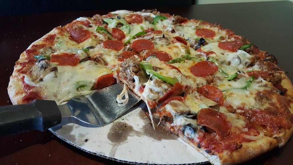 Amici Grill and Pizzeria | restaurant | 3808 Ridge Rd, Highland, IN 46322, USA | 2199237300 OR +1 219-923-7300