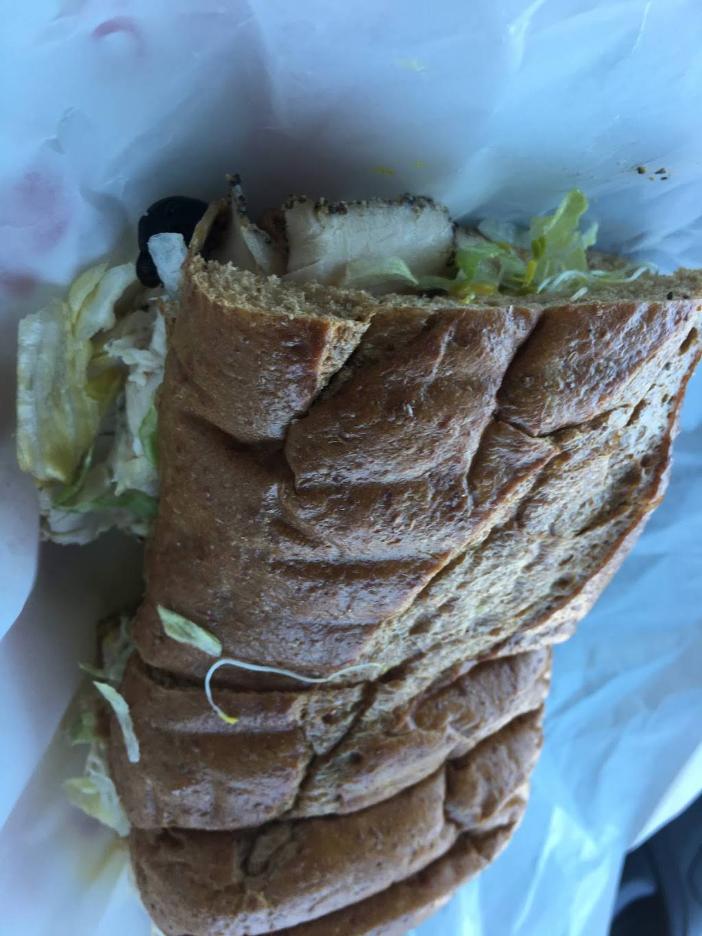 Submarina | restaurant | 29261 Central Ave, Lake Elsinore, CA 92532, USA | 9514710300 OR +1 951-471-0300