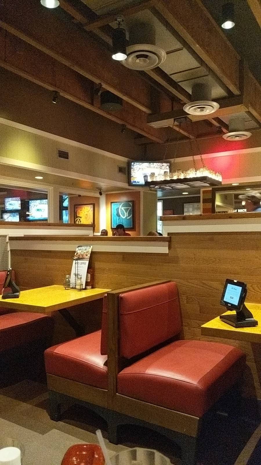 Chilis Grill & Bar | restaurant | 12017 Indian River Rd, DIberville, MS 39540, USA | 2283961266 OR +1 228-396-1266