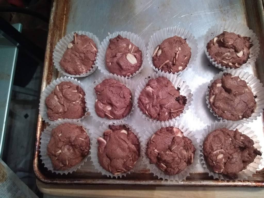 Rocky Road cupcakes shop | restaurant | 1571 Highland Drive, Kalamazoo, MI 49007, USA | 2697209978 OR +1 269-720-9978