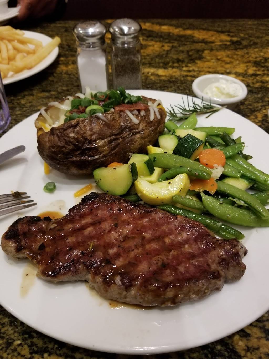 Thunder Cafe | restaurant | 1300 Athens Ave, Lincoln, CA 95648, USA | 9164087777 OR +1 916-408-7777