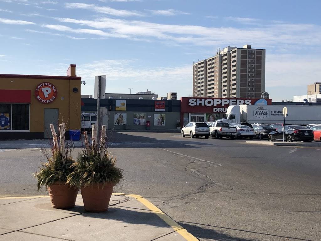 Natures Alternate | restaurant | 1885 Finch Ave W, North York, ON M3N 2V2, Canada | 4166303800 OR +1 416-630-3800