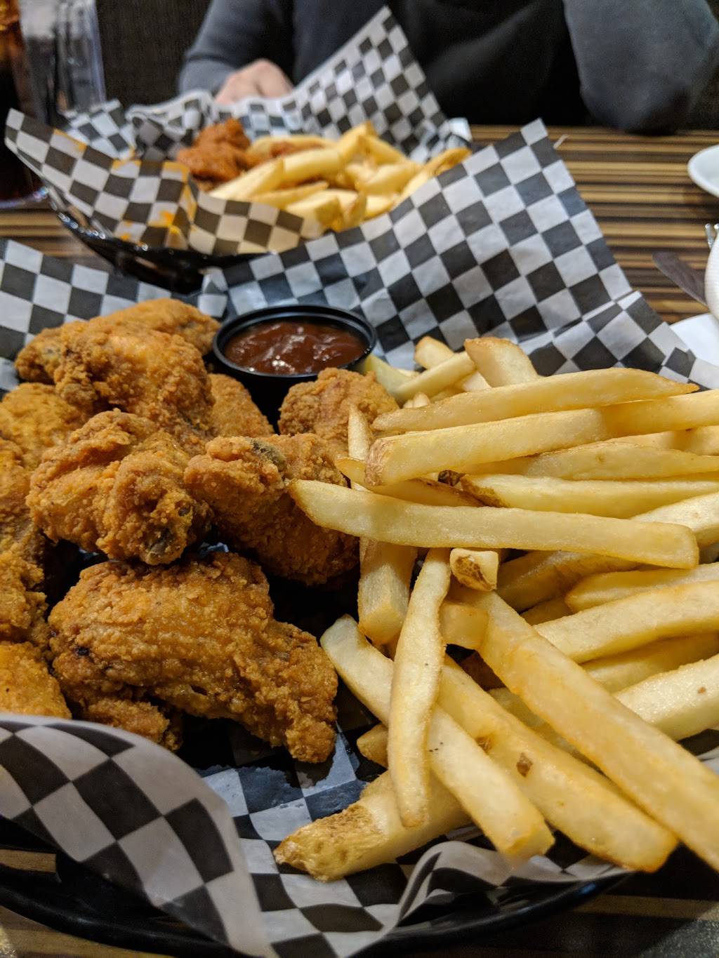 Crabby Joes Bar • Grill | restaurant | 65 University Ave, Waterloo, ON N2J 2V9, Canada | 5197259041 OR +1 519-725-9041