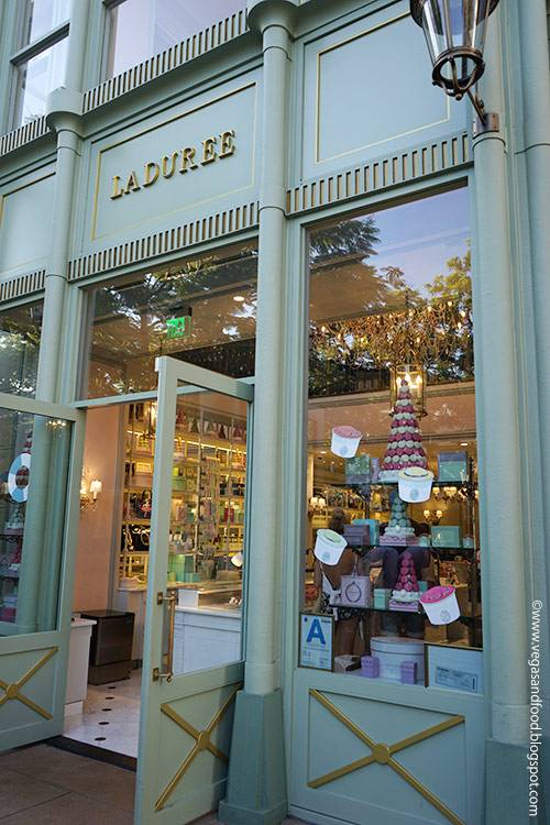 Ladurée The Grove | bakery | 189 The Grove Dr, Los Angeles, CA 90036, USA | 3234560282 OR +1 323-456-0282
