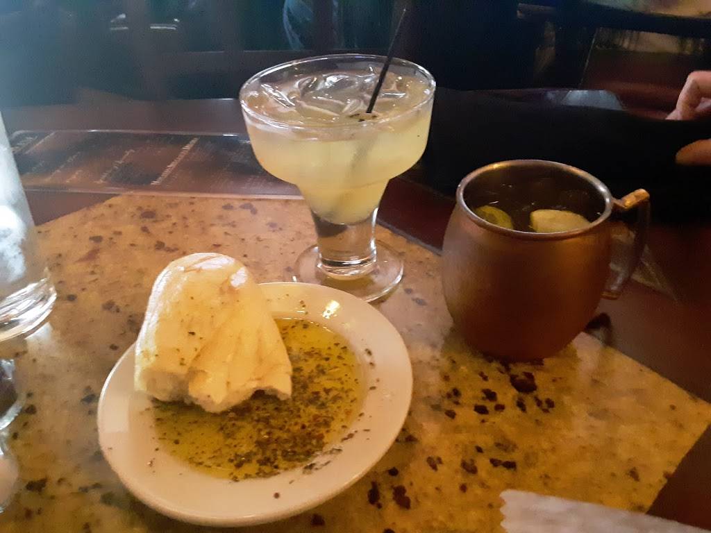 Moustos Pasta and Grill | restaurant | 1305 E Wood St, Paris, TN 38242, USA | 7314079155 OR +1 731-407-9155