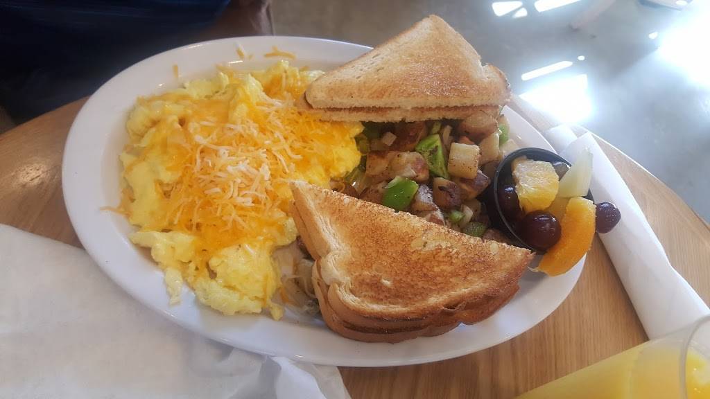 Skinny Dogz Brunchery | restaurant | 11970 Fairway Lakes Dr, Fort Myers, FL 33913, USA | 2393622693 OR +1 239-362-2693