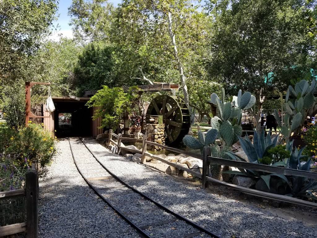 Irvine Park Railroad | meal takeaway | 1 Irvine Park Rd, Orange, CA 92869, USA | 7149973968 OR +1 714-997-3968