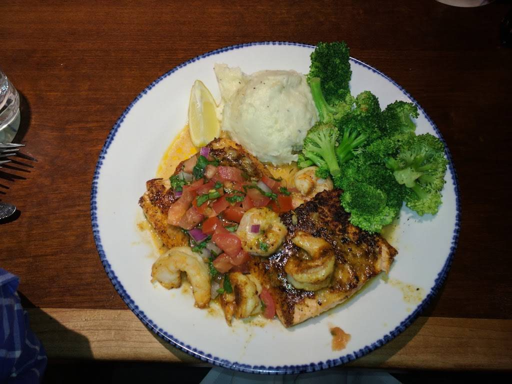 Red Lobster | restaurant | El Camino Real, 2471 Vista Way, Oceanside, CA 92054, USA | 7607220527 OR +1 760-722-0527