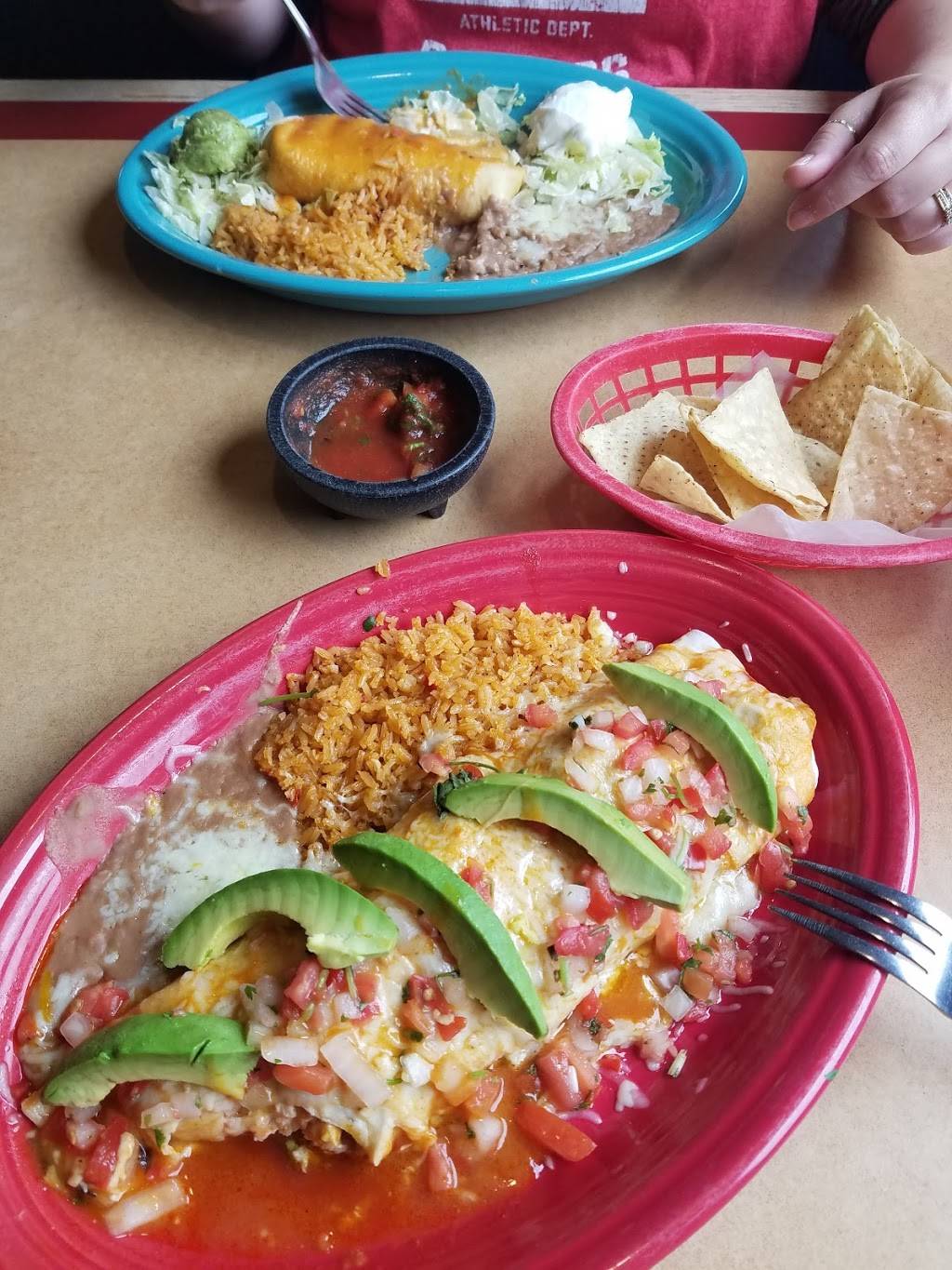 Fiesta Mexicana | restaurant | 2918 N Service Dr, Red Wing, MN 55066, USA | 6513858939 OR +1 651-385-8939