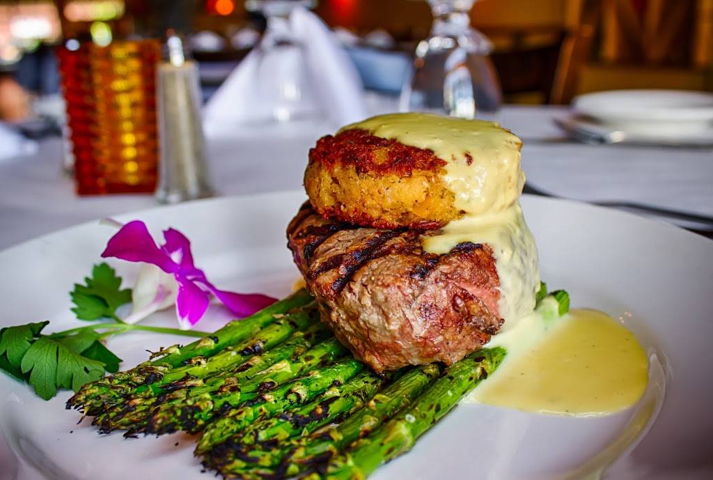 FoxFire Restaurant | restaurant | 17 W State St, Geneva, IL 60134, USA | 6302321369 OR +1 630-232-1369