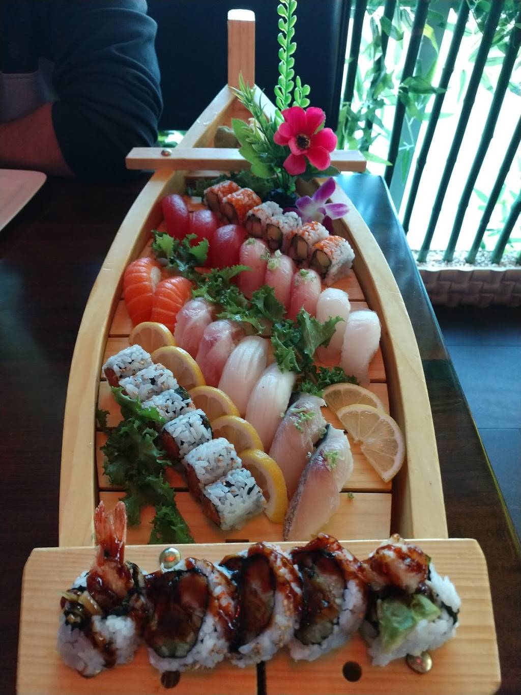 Kiku Japanese Steakhouse & Sushi Bar | restaurant | 417 S Ridge Ave, Middletown, DE 19709, USA | 3023788868 OR +1 302-378-8868