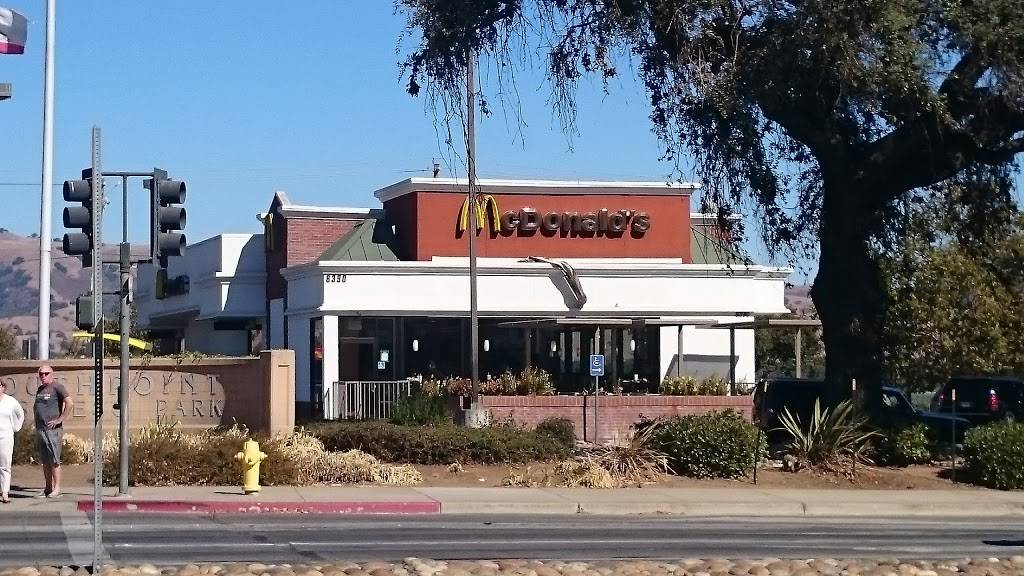 McDonalds | cafe | 8390 Arroyo Cir, Gilroy, CA 95020, USA | 4088475446 OR +1 408-847-5446