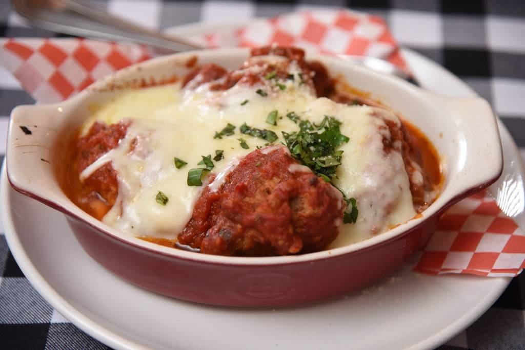 Palatuccis Italian Ristorante | restaurant | 204 S Spring St, Louisville, KY 40206, USA | 5026181049 OR +1 502-618-1049