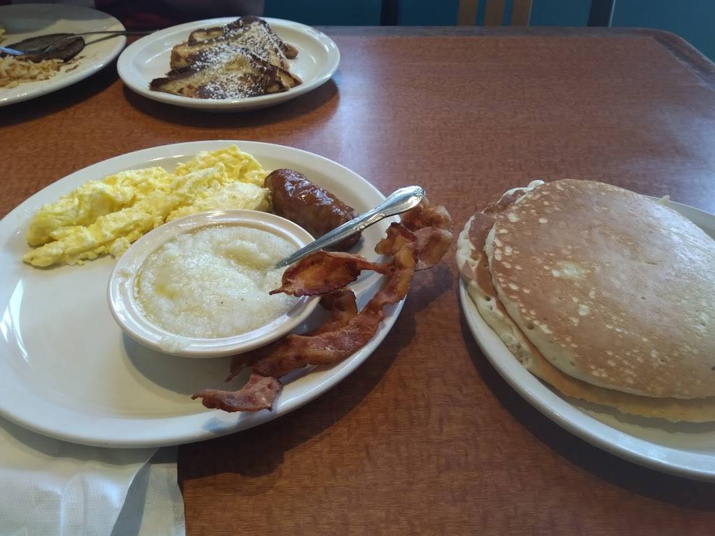 Finchs Family Restaurant of Creedmoor | restaurant | 101 West Masonic St, Creedmoor, NC 27522, USA | 9195286565 OR +1 919-528-6565