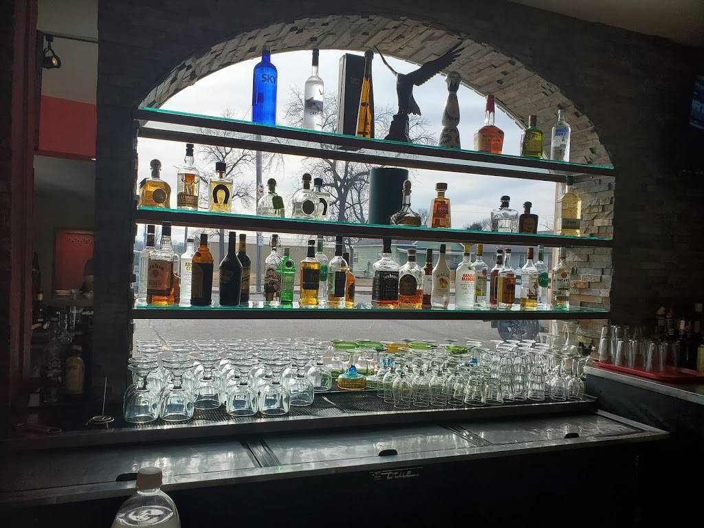 Garcia Family Restaurant | restaurant | 118 S, 3rd St, Underwood, IA 51576, USA | 7125663606 OR +1 712-566-3606