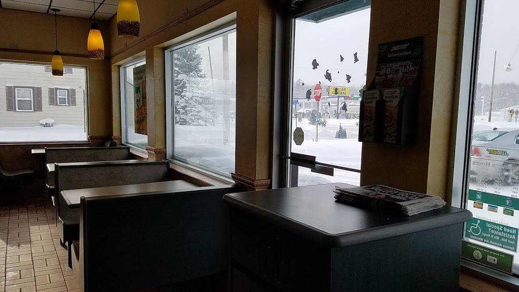 Subway | restaurant | 6370 Airline Hwy, Fruitport, MI 49415, USA | 2318651112 OR +1 231-865-1112