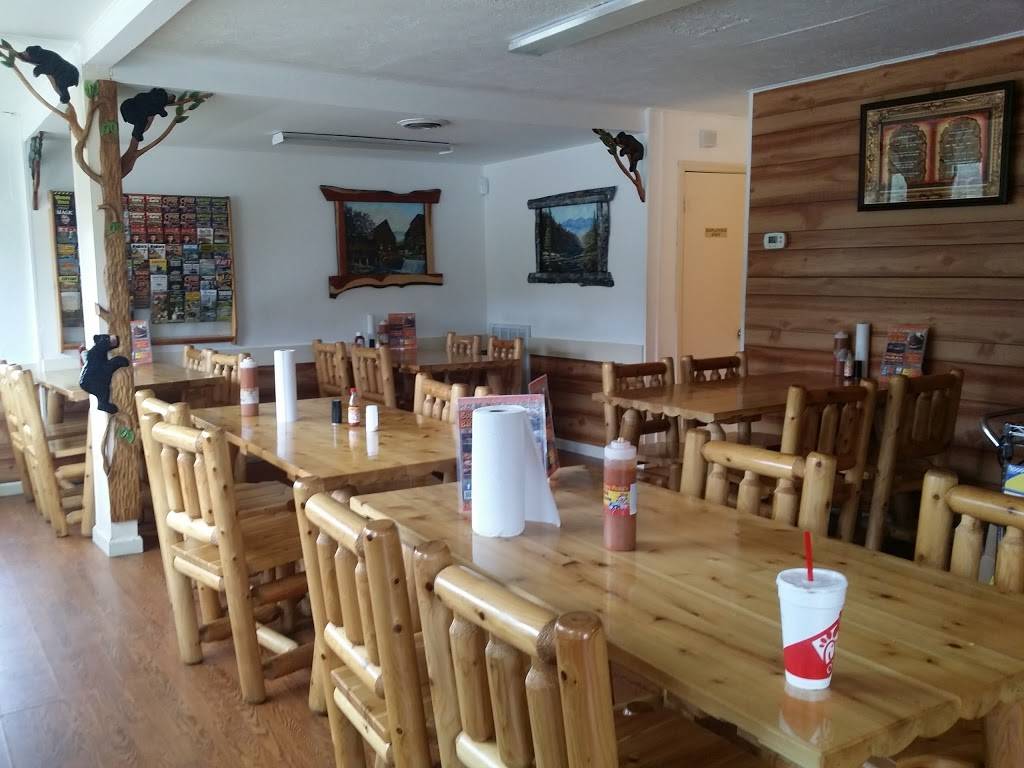 Boss Hoggs BBQ | restaurant | 1198 Wears Valley Rd, Pigeon Forge, TN 37863, USA | 8654464592 OR +1 865-446-4592