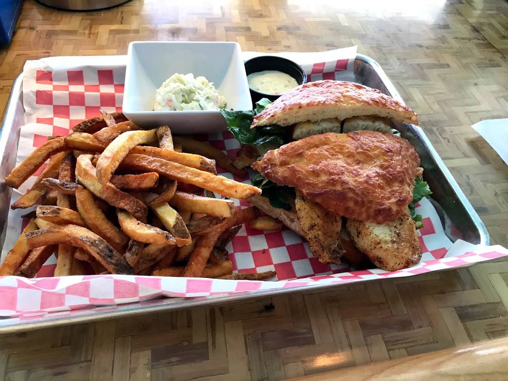 Liki Tiki BBQ | restaurant | 1821 Estero Blvd, Fort Myers Beach, FL 33931, USA | 2392244923 OR +1 239-224-4923