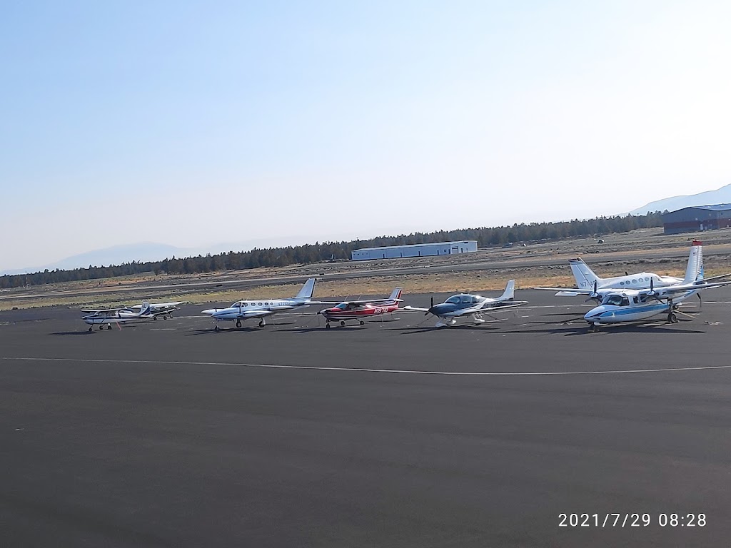 CJs at the Airport | restaurant | 63136 Powell Butte Rd, Bend, OR 97701, USA | 5413174153 OR +1 541-317-4153