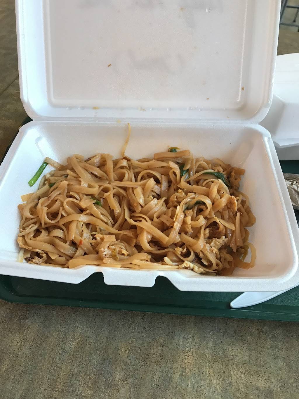 Bistro THAI | restaurant | 4000 Baldwin Rd, Auburn Hills, MI 48326, USA | 2486361424 OR +1 248-636-1424