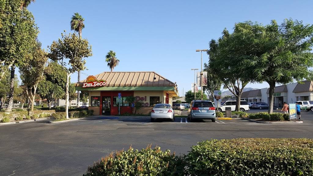 Del Taco | meal takeaway | 4740 La Sierra Ave, Riverside, CA 92505, USA | 9513520444 OR +1 951-352-0444