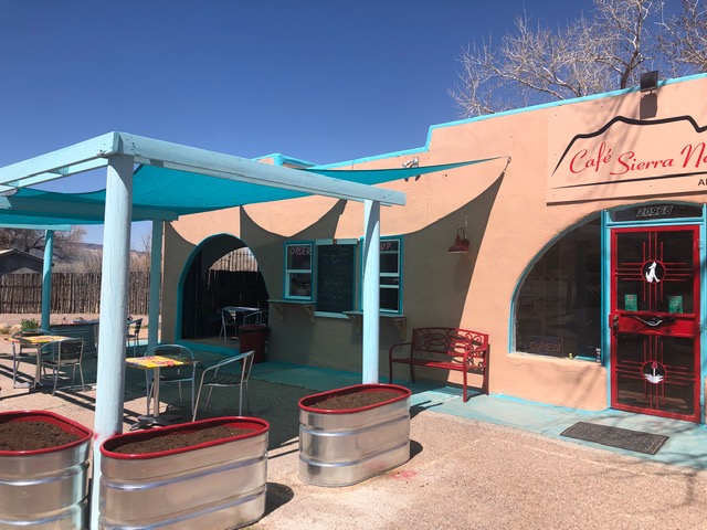 Cafe Sierra Negra | restaurant | 20968 US-84, Abiquiu, NM 87510, USA | 5056850086 OR +1 505-685-0086